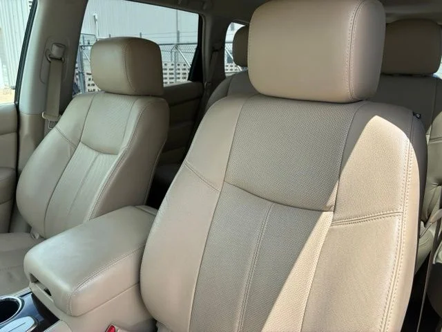 Used 2013 Moonlight White Nissan Platinum image 8