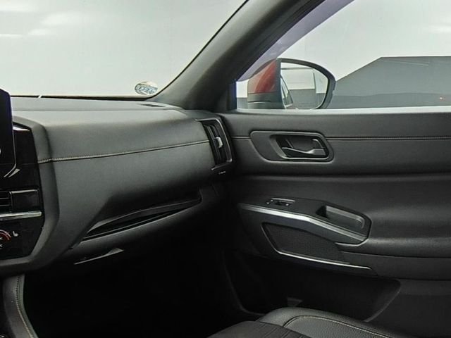 Used 2024 Red Nissan Rock Creek image 40