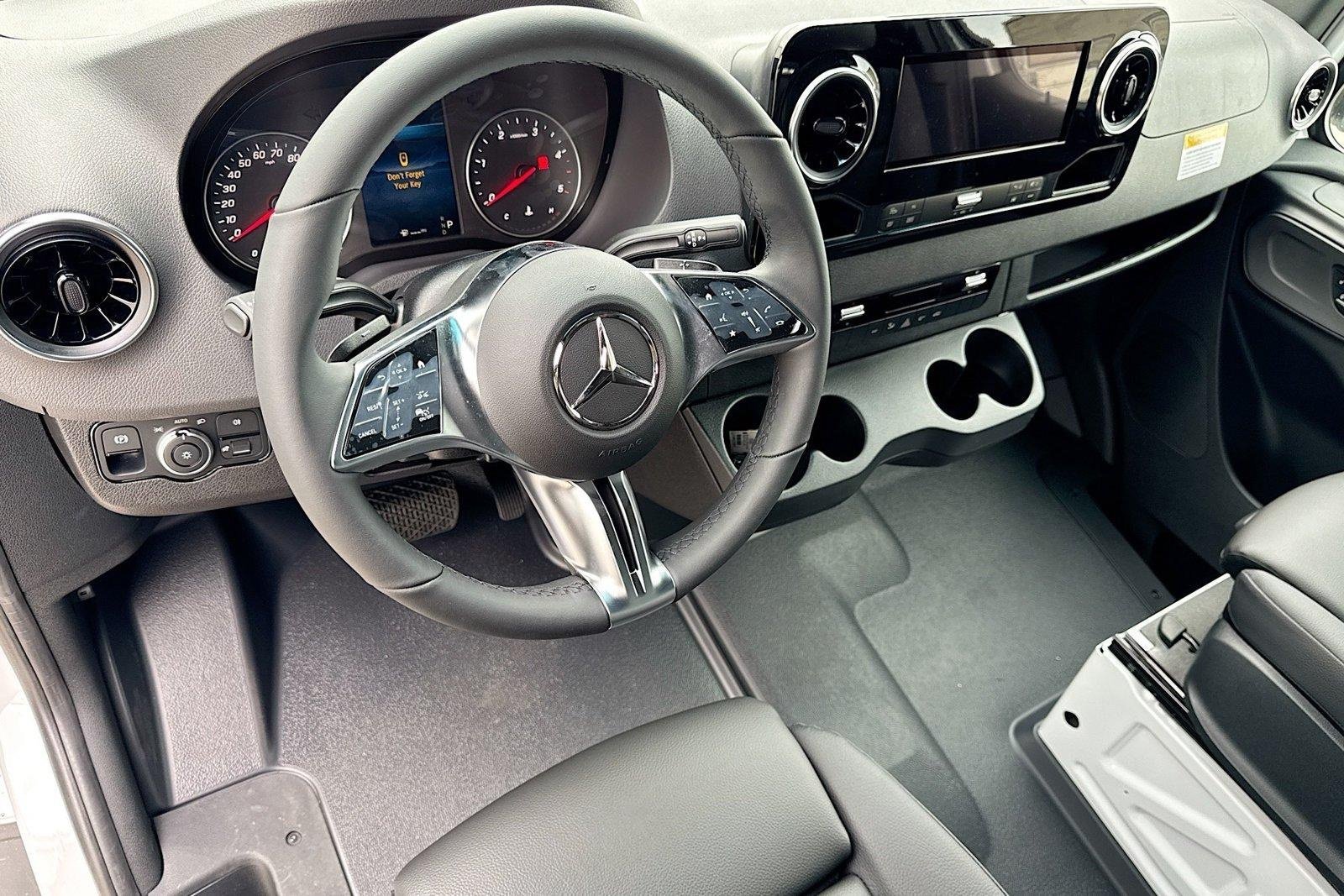 New 2026 Arctic White Mercedes-Benz  image 9