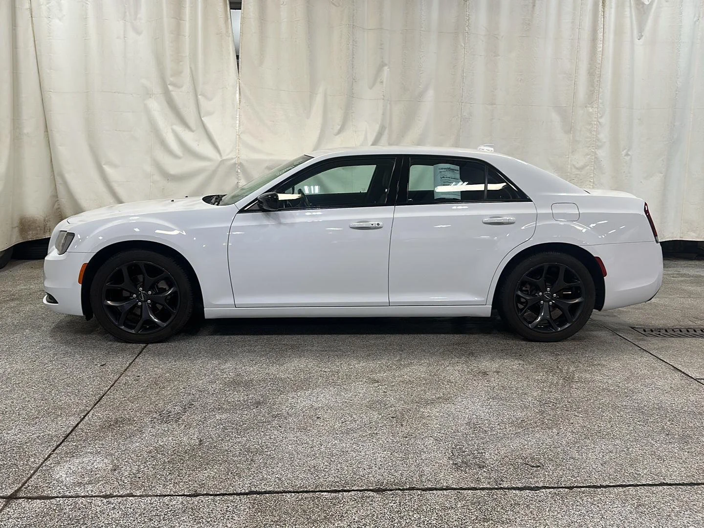 Used 2021 Chrysler 300 Touring with VIN 2C3CCAAG1MH609321 for sale in Waconia, Minnesota