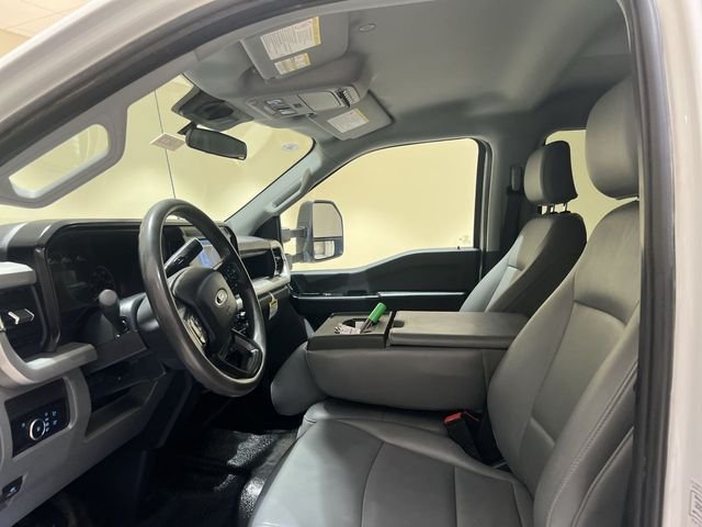 Used 2025 White Ford XL image 15