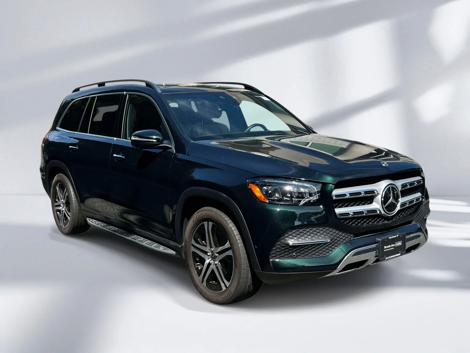 Certified Used 2022 Emerald Green Metallic Mercedes-Benz GLS 450 image 2