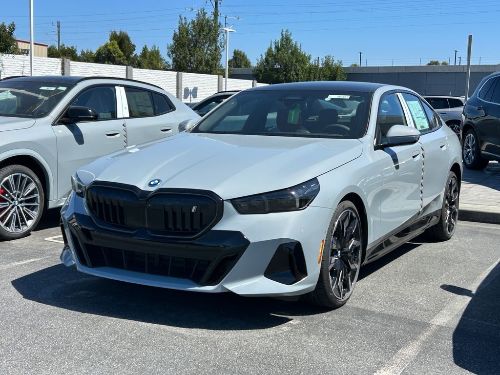 New 2027 Brooklyn Grey Metallic BMW eDrive40 image 4