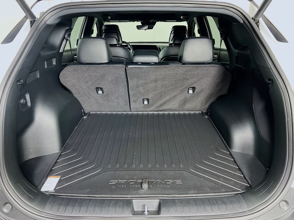 Used 2024 Glacier White Pearl/Ebony Black Roof Kia X-Pro Prestige image 27