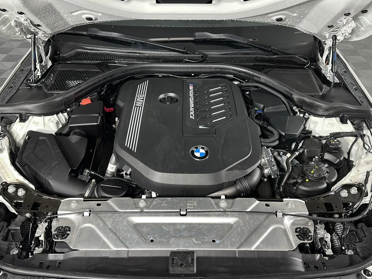Used 2023 Alpine White BMW M240i xDrive image 4
