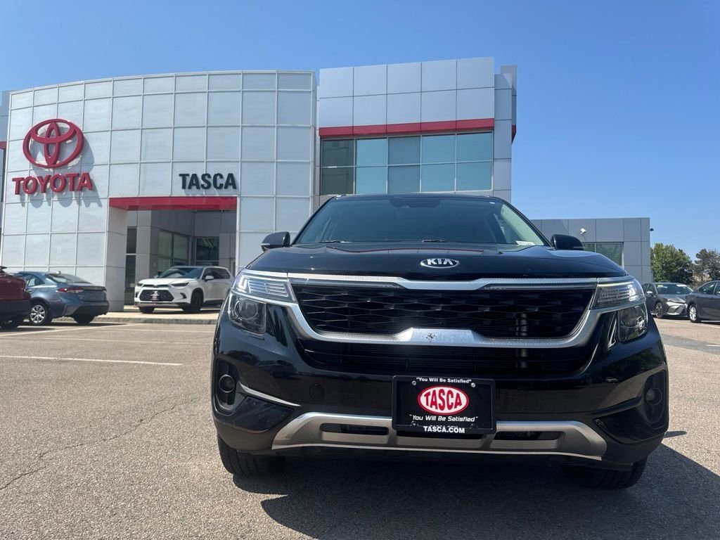 Used 2021 Black Kia S image 13