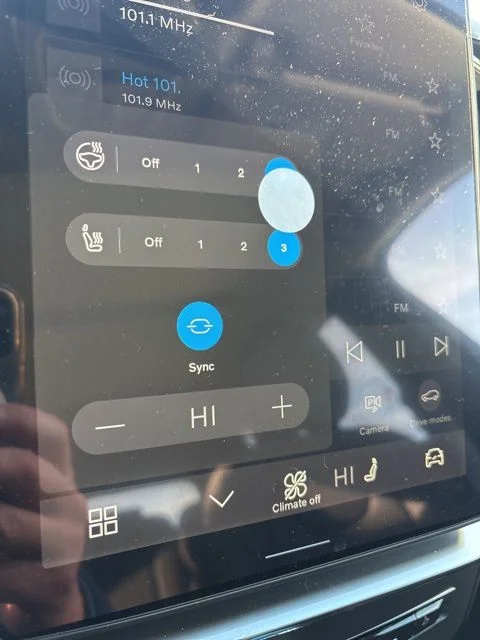 New 2026 Vapour Grey Volvo Plus image 23