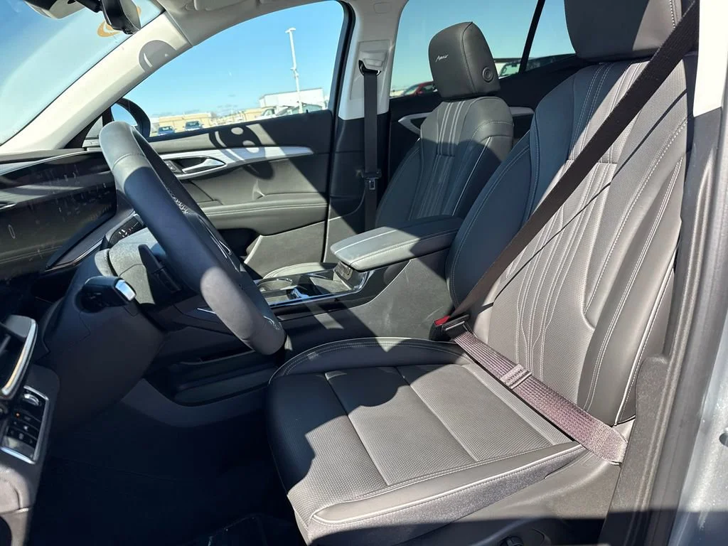 2026 Buick Envision Avenir - Photo 17