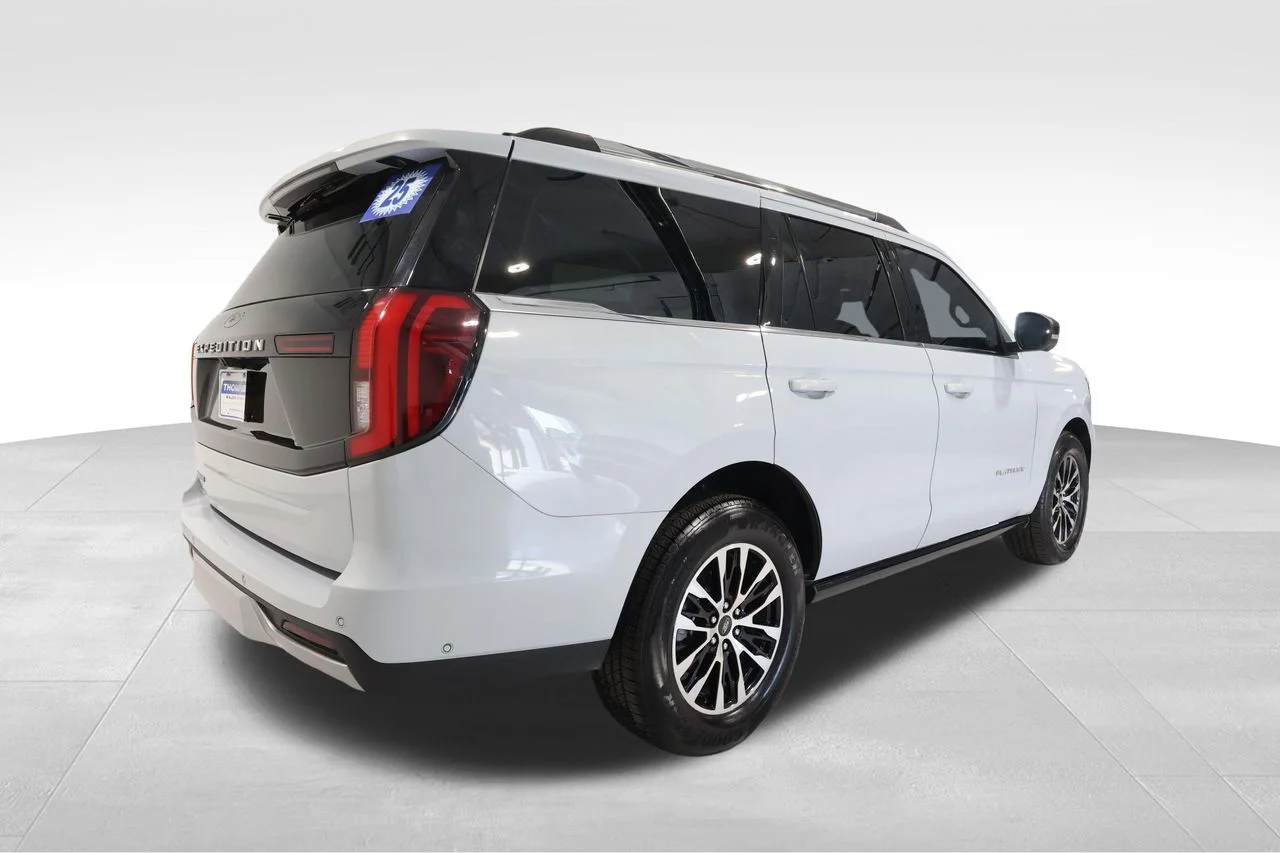 Used 2025 Silver Ford Platinum image 4