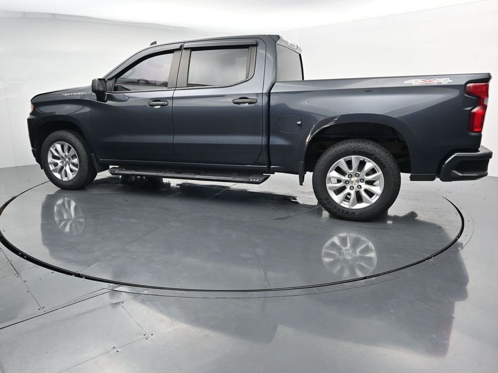 Used 2021 Gray Chevrolet Custom image 5