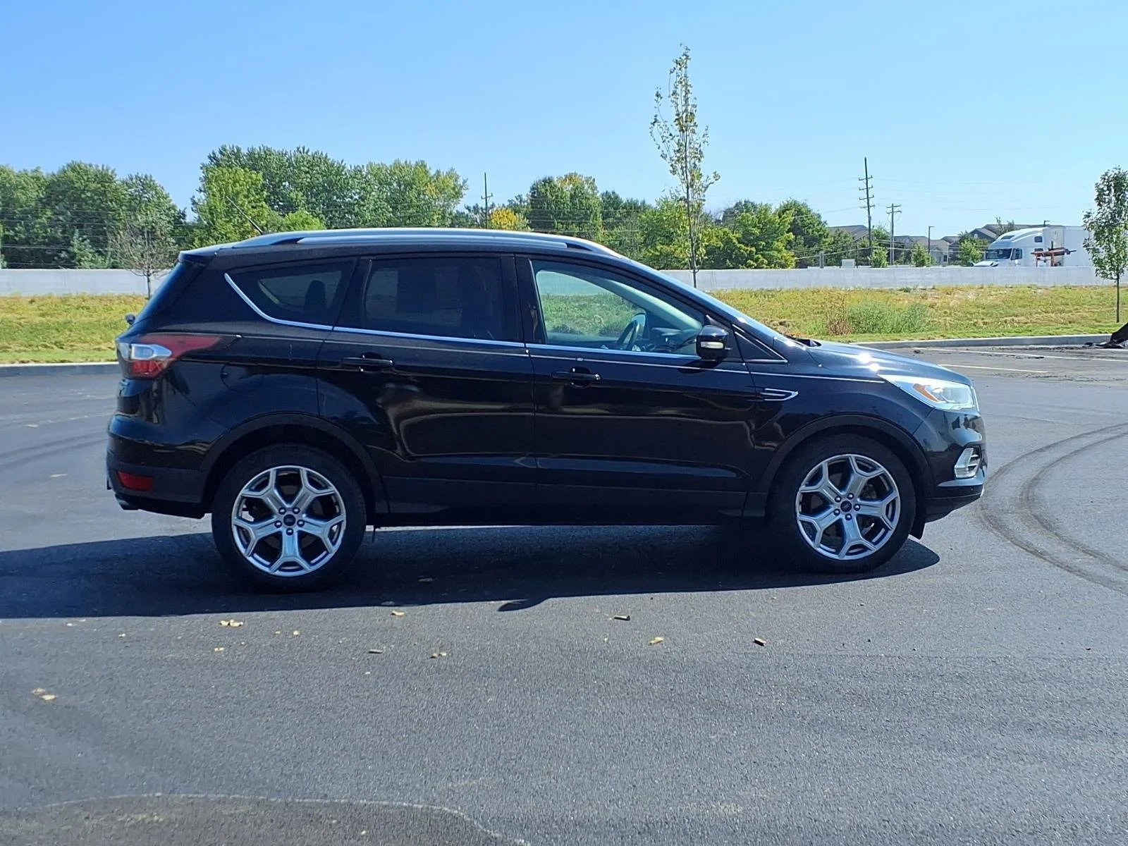 Used 2017 Shadow Black Ford Titanium image 28
