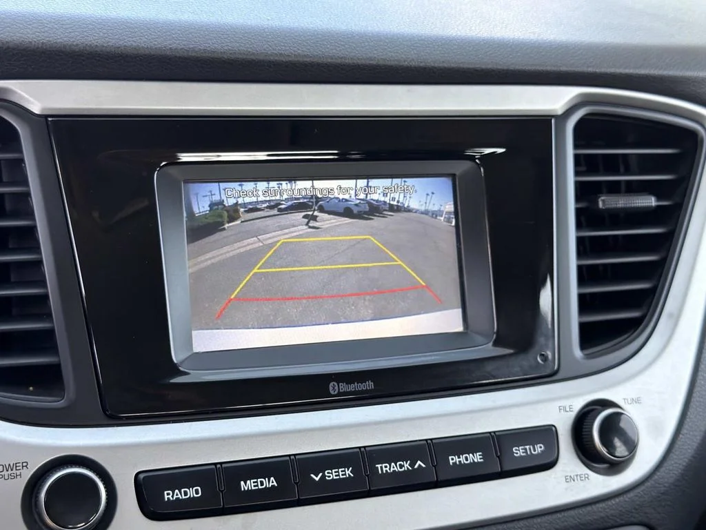 Used 2020 Olympus Silver Hyundai SE image 13