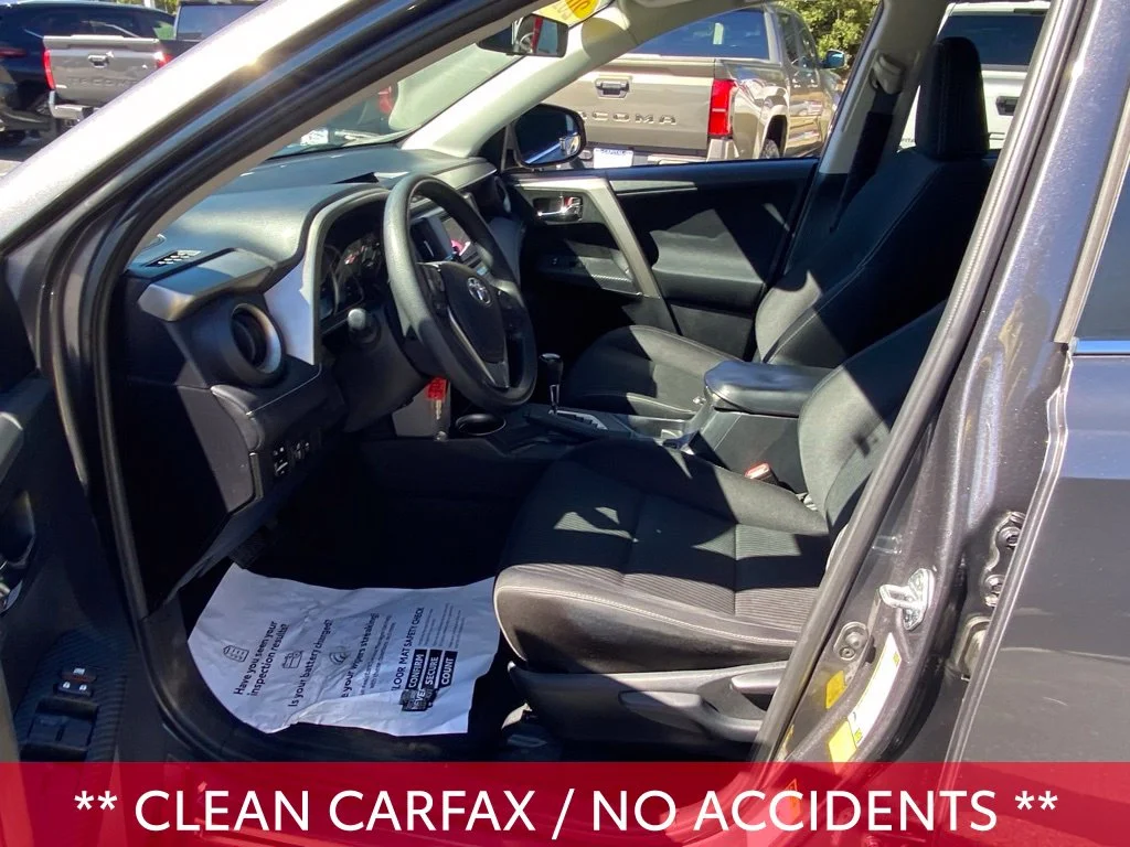 Used 2014 Gray Toyota XLE image 4
