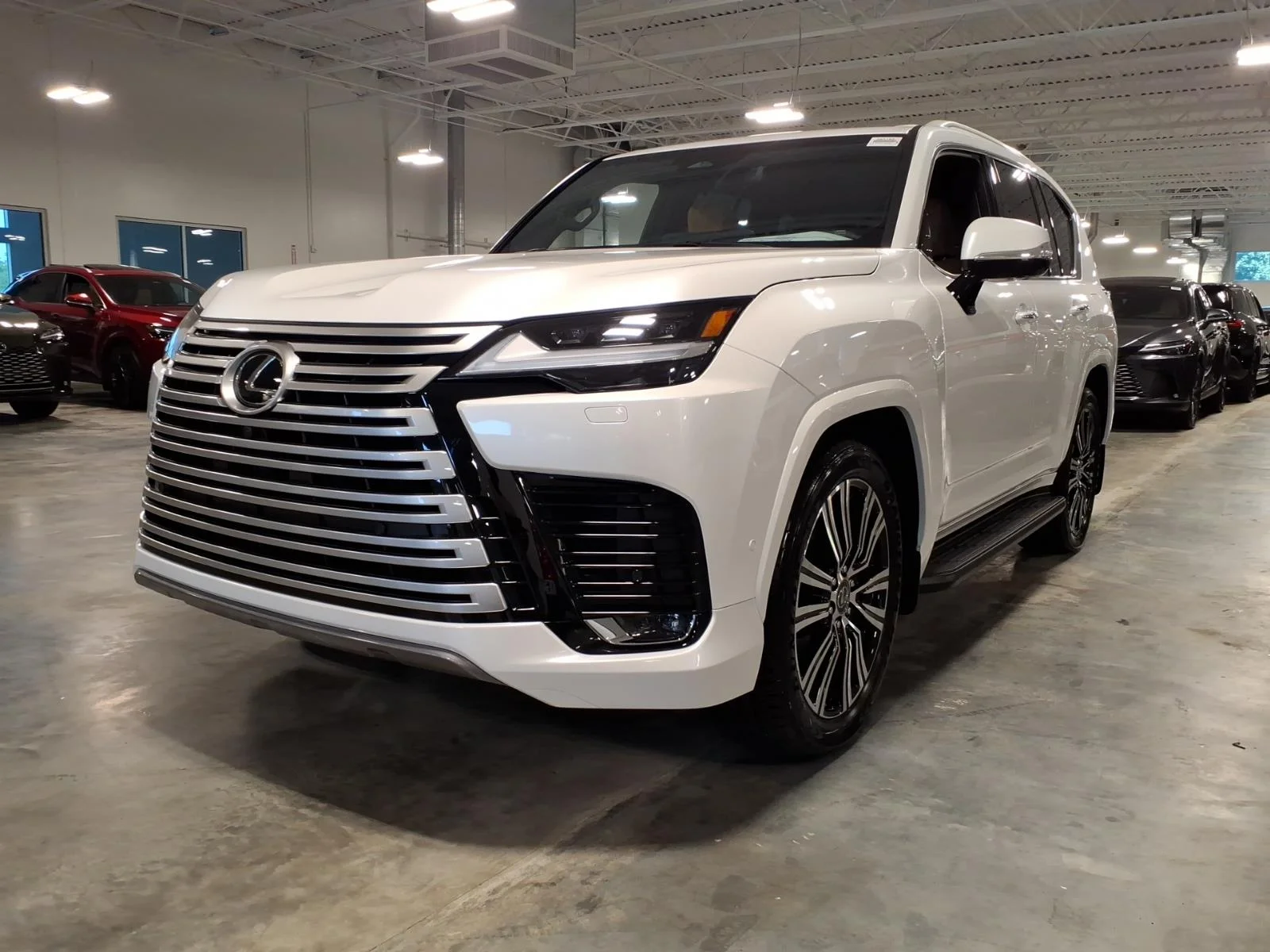 New 2026 White Lexus 700h Luxury image 3