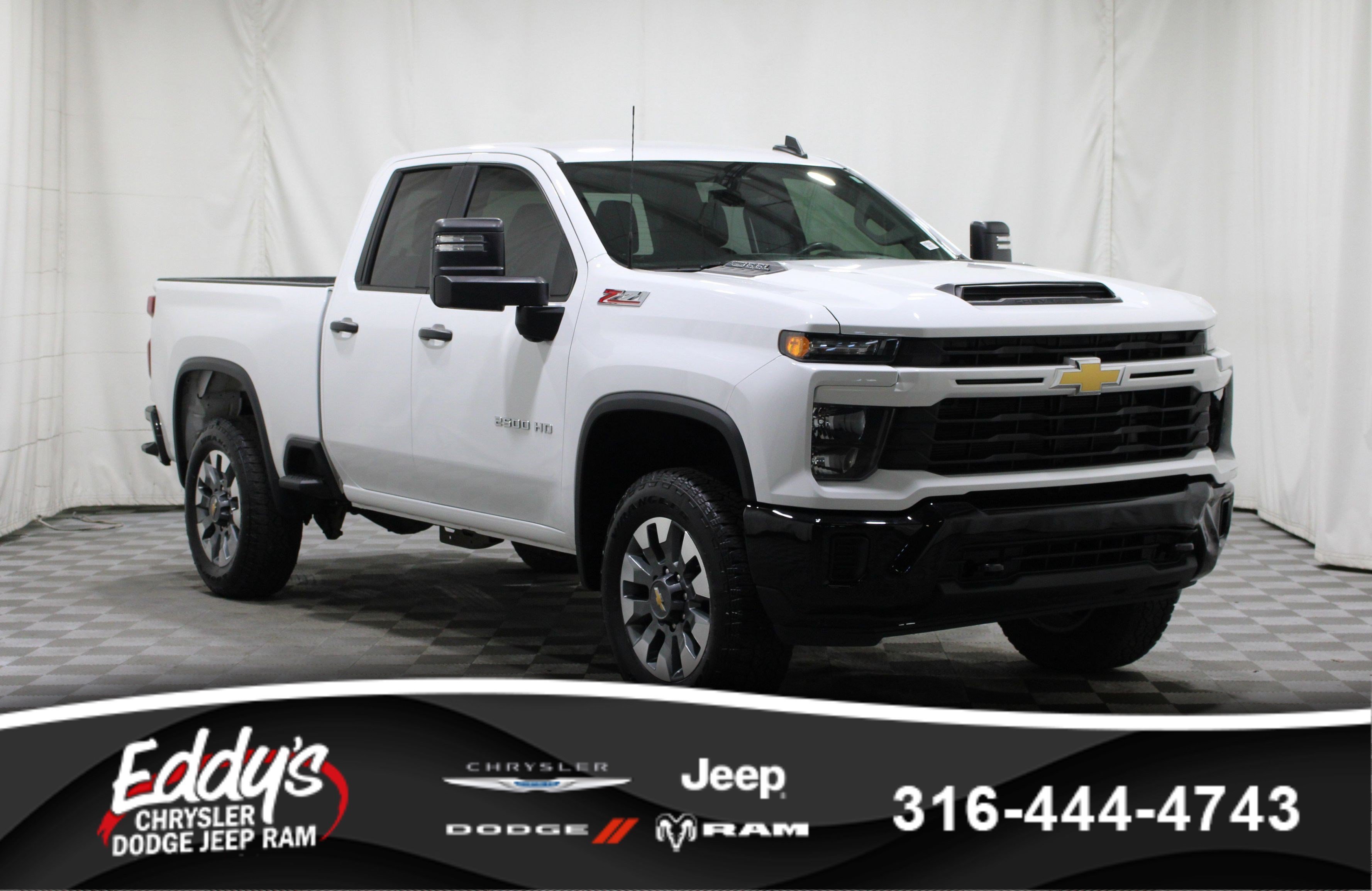 Used 2025 Summit White Chevrolet Custom image 1