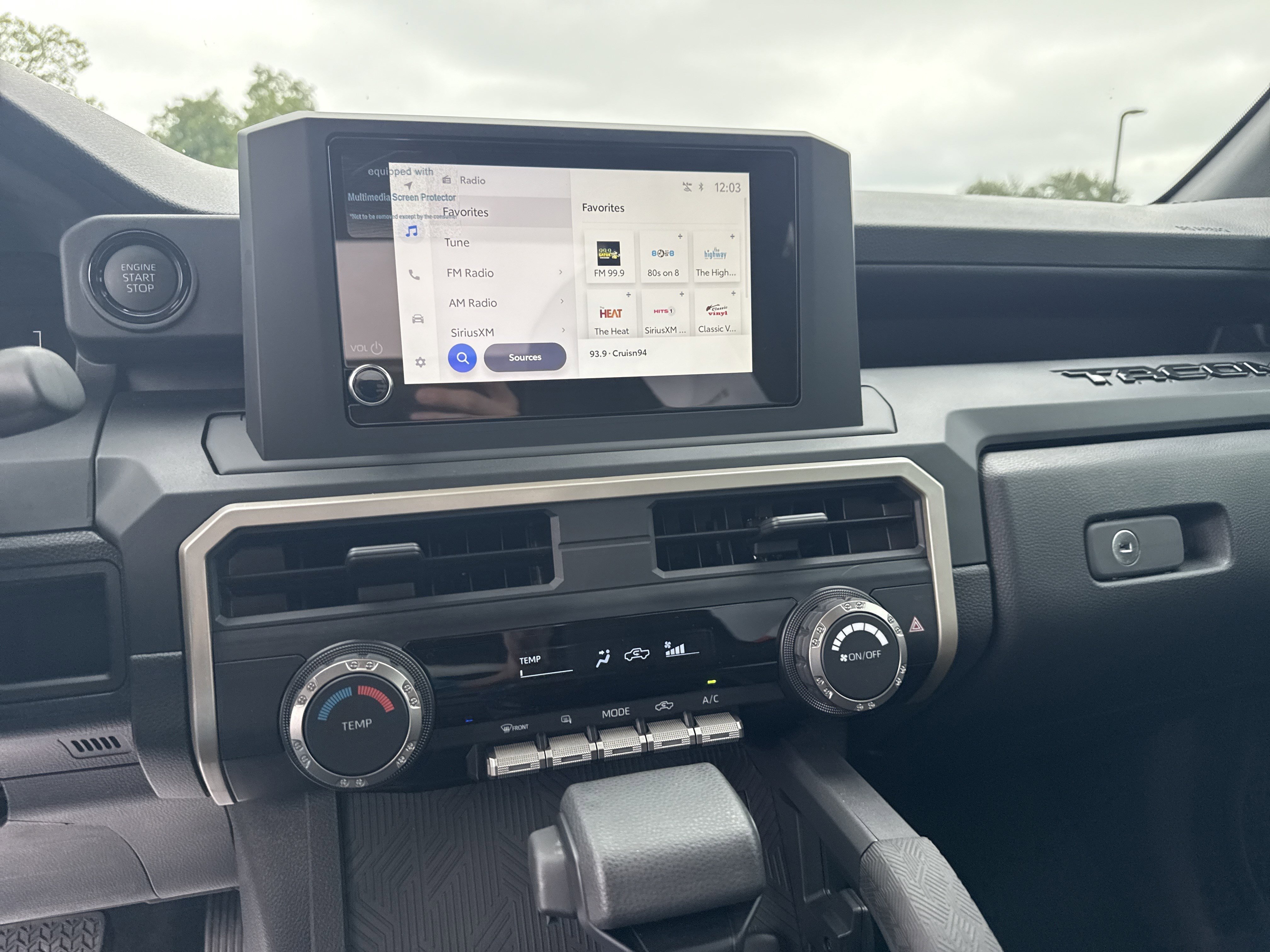 Used 2025  Toyota  image 19