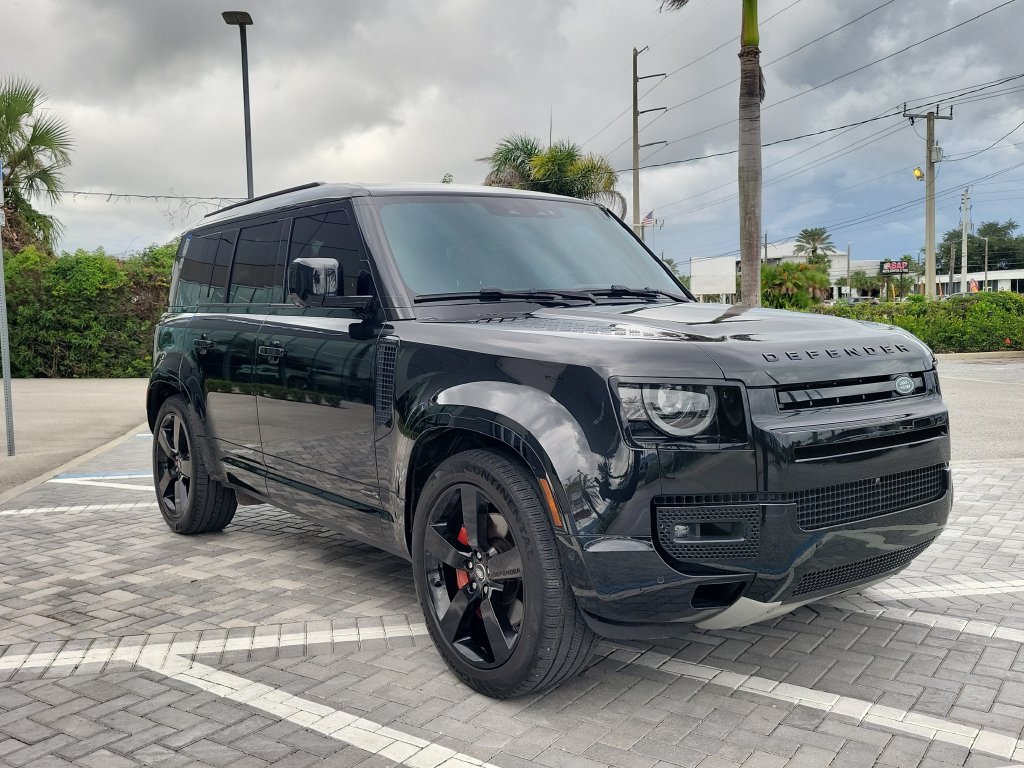 Certified Used 2025 Black Land Rover X image 7