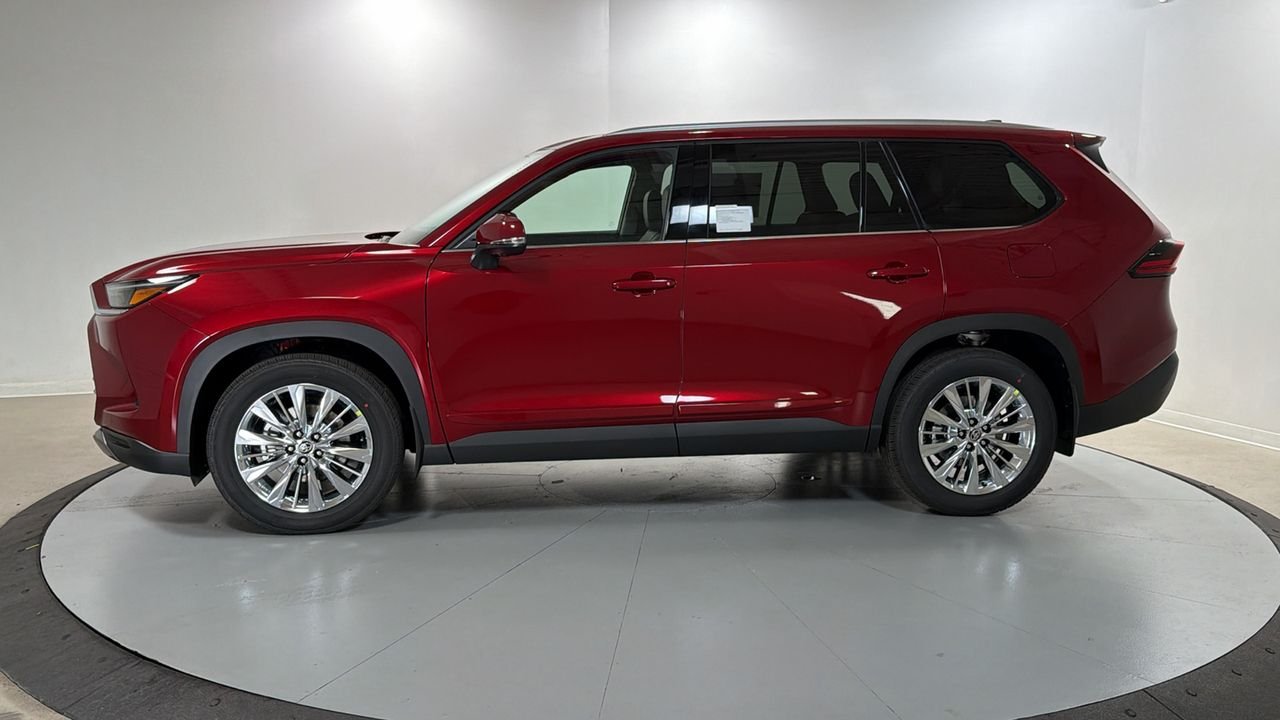 New 2026 Ruby Flare Pearl <sup>1</sup> Toyota  Platinum image 8