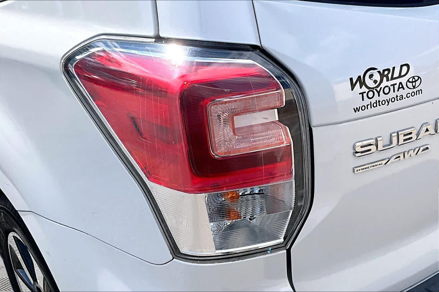 Used 2018 Crystal White Pearl Subaru Limited image 29