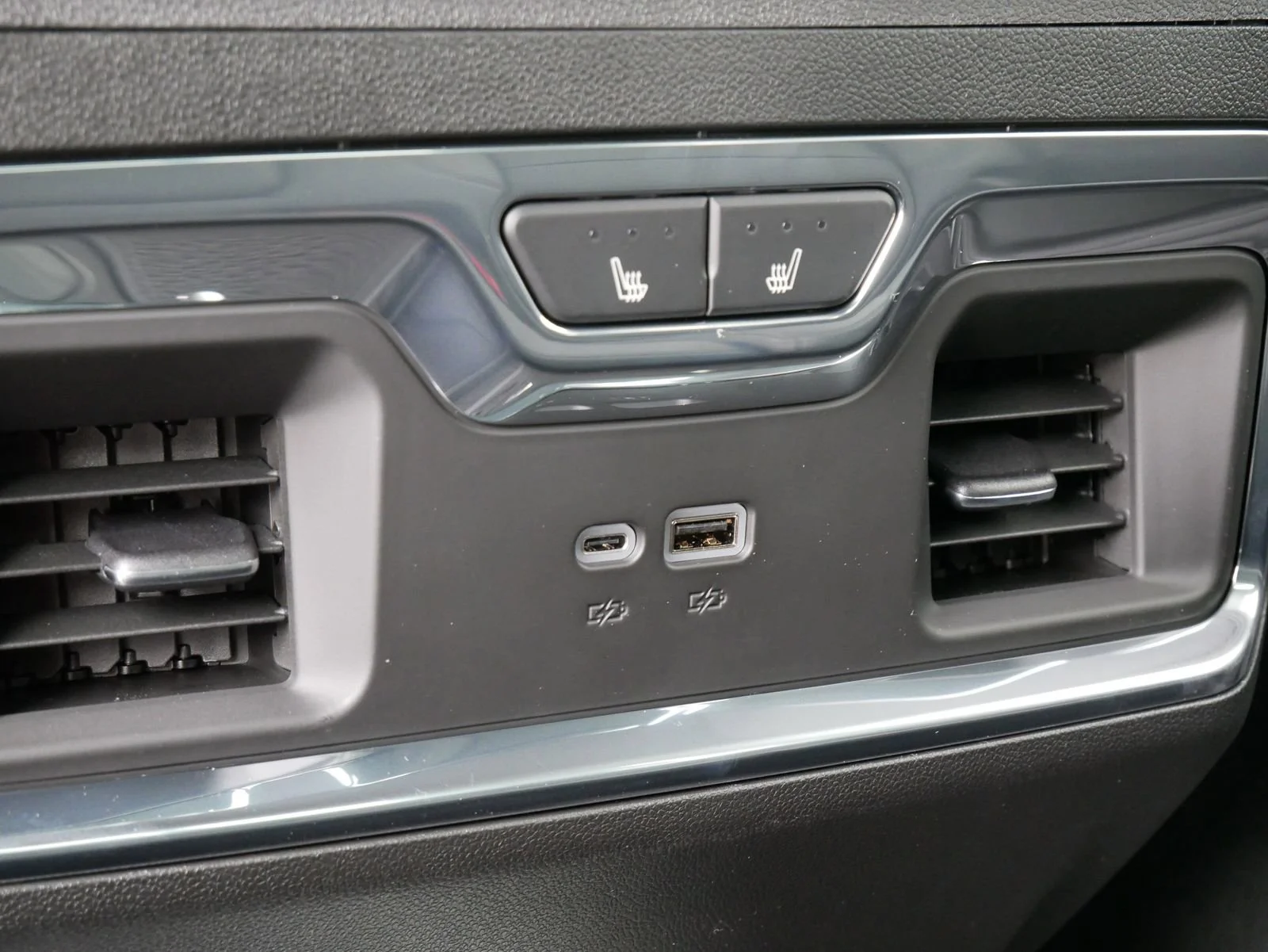 2025 GMC Sierra 2500HD SLT - Photo 10