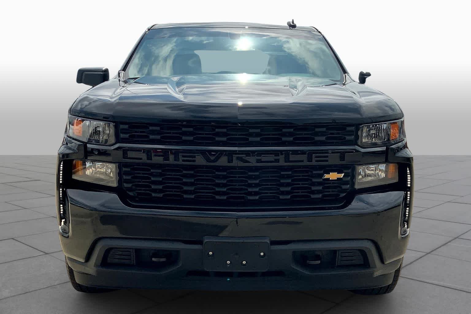 Used 2021 Black Chevrolet Custom image 4