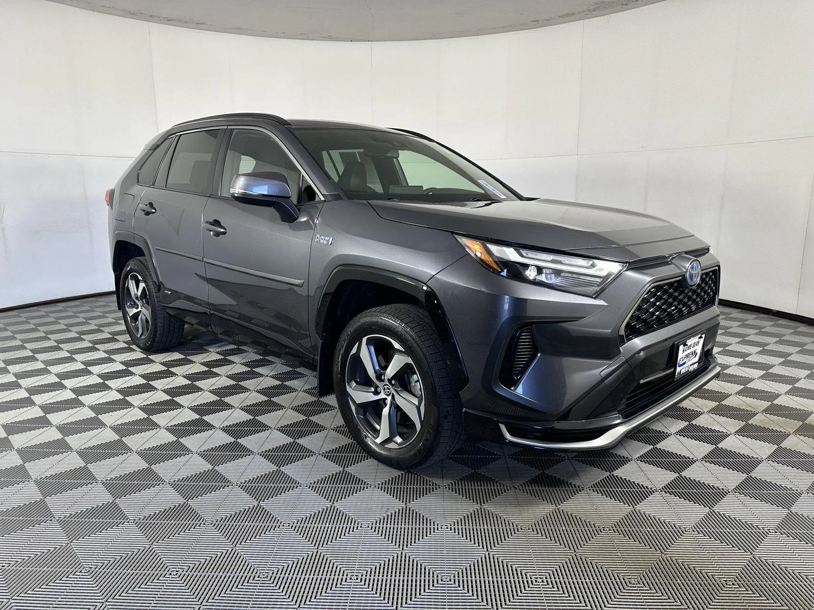 Used 2022 Magnetic Gray Metallic Toyota SE image 23