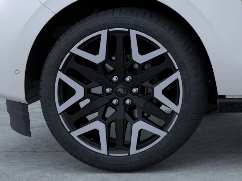 New 2026 White Ford Platinum image 19
