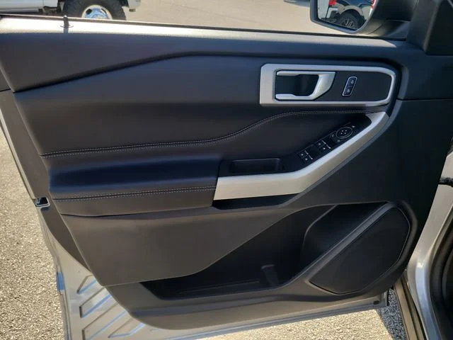 Used 2021 Silver Ford XLT image 18