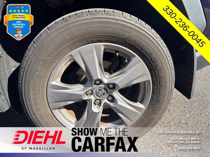 Used 2023  Toyota XLE image 8