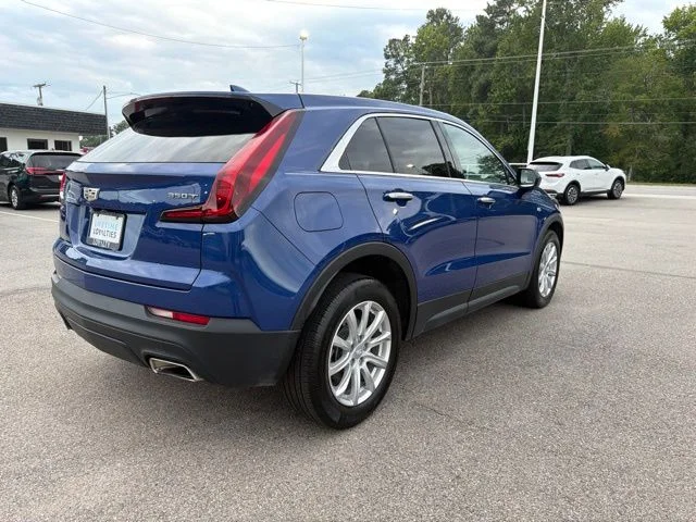 Used 2022 Blue Cadillac Luxury image 5