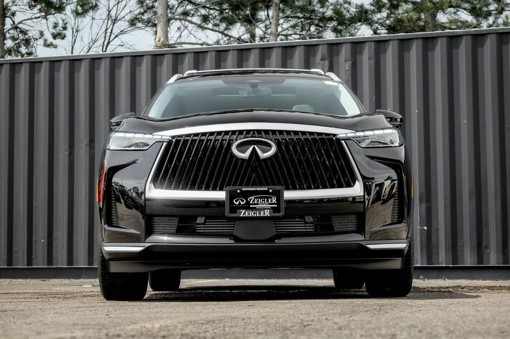 New 2027 MINERAL BLACK INFINITI Luxe AWD image 5