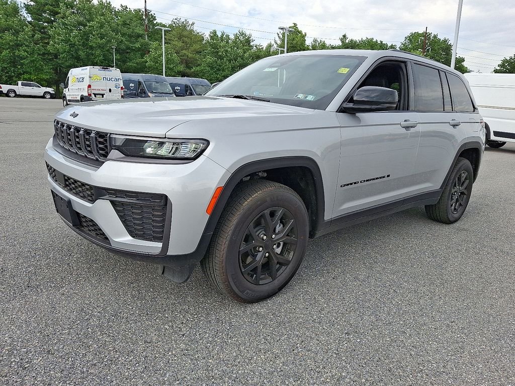 New 2026 Silver Zynith Jeep Altitude image 2