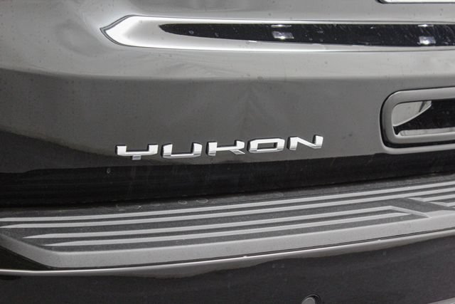 New 2026 Onyx Black GMC Elevation image 14