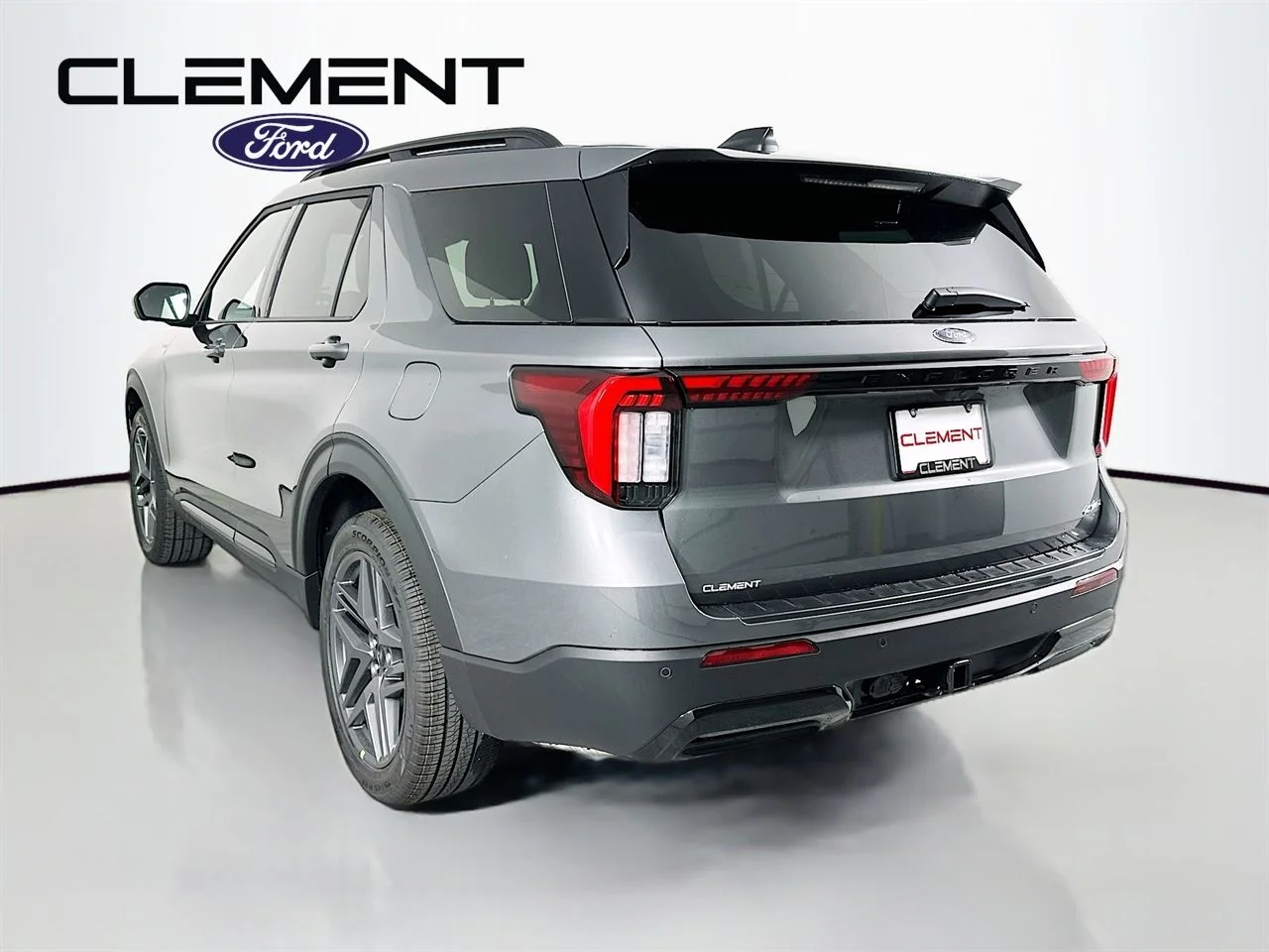 New 2026 Carbonized Gray Metallic Ford ST-Line image 8