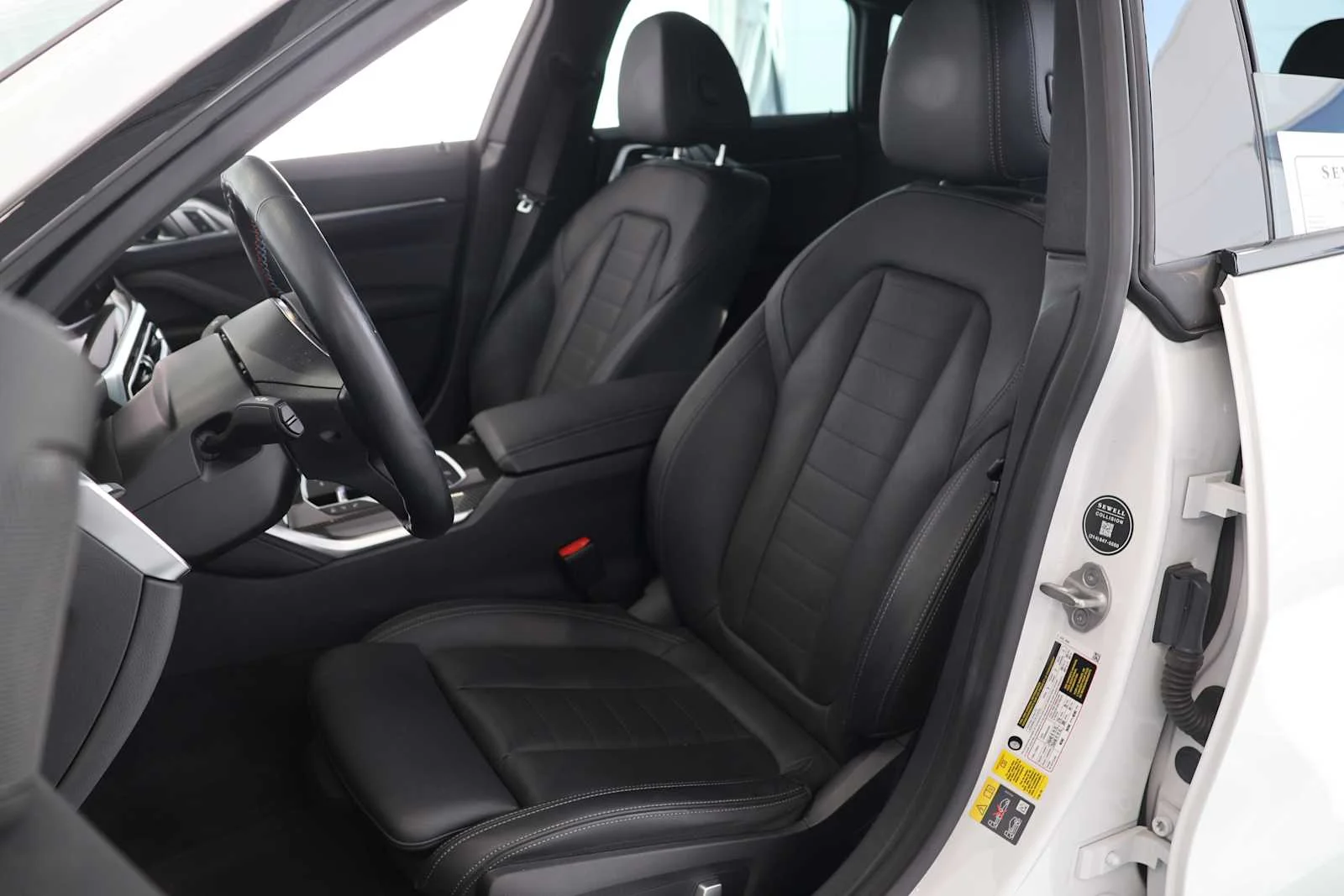 Certified Used 2024 Mineral White Metallic BMW M50 image 11