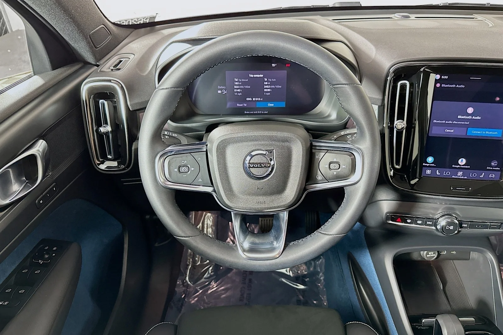 Used 2023 Fjord Blue Metallic Volvo Plus image 5