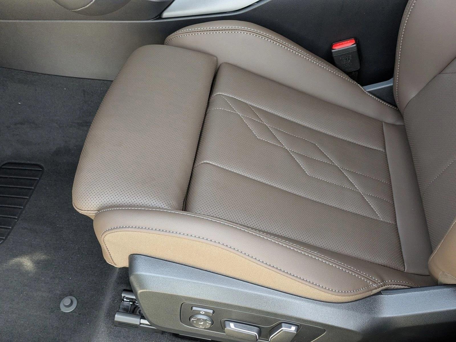 Used 2026 Dark Graphite Metallic BMW 30 xDrive image 4