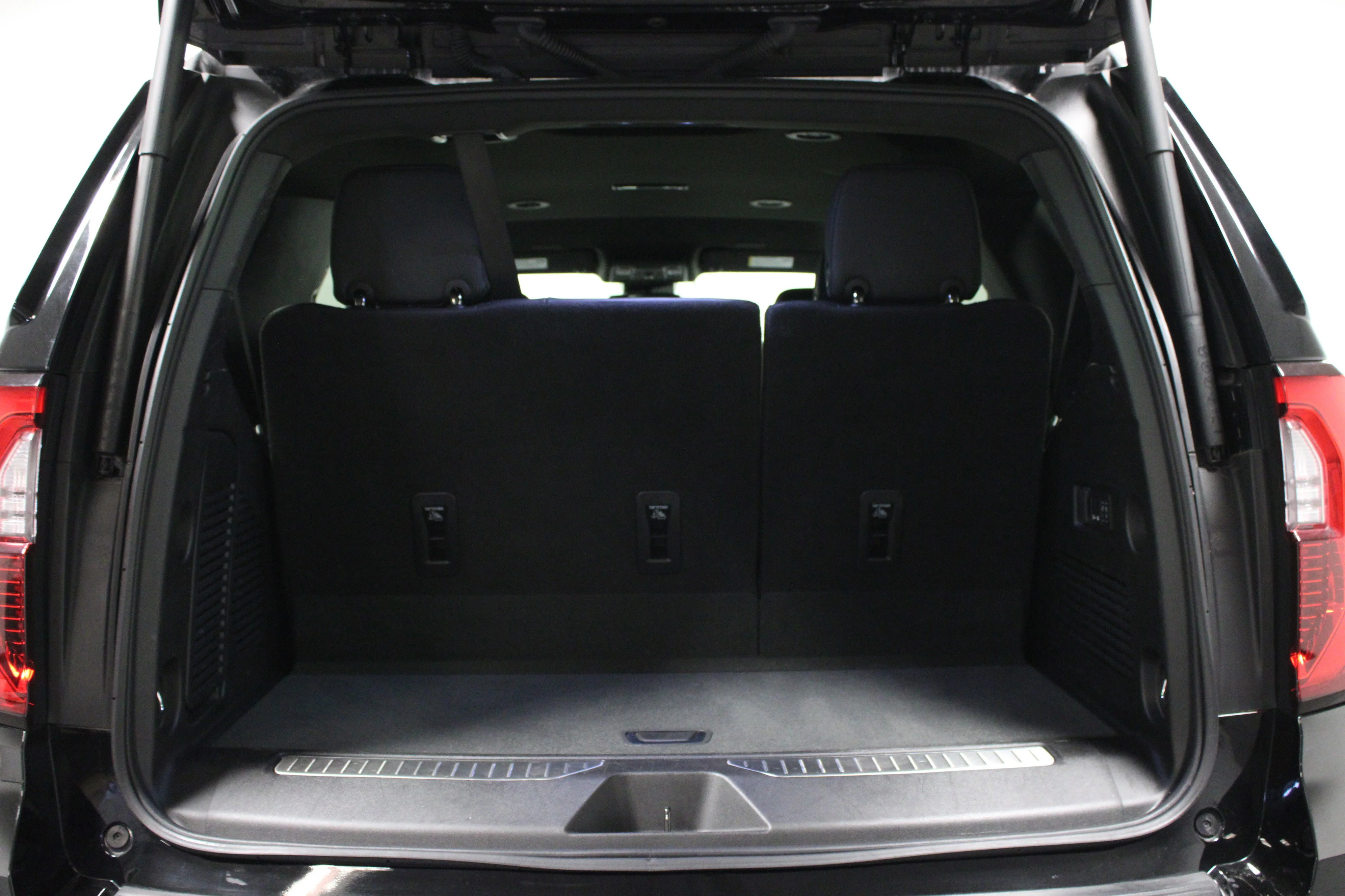 Used 2025 Onyx Black GMC Denali image 15