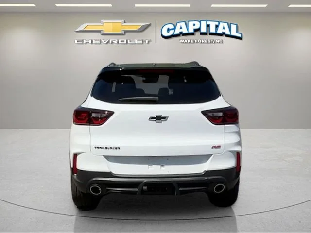 Used 2024 Summit White Chevrolet RS image 4