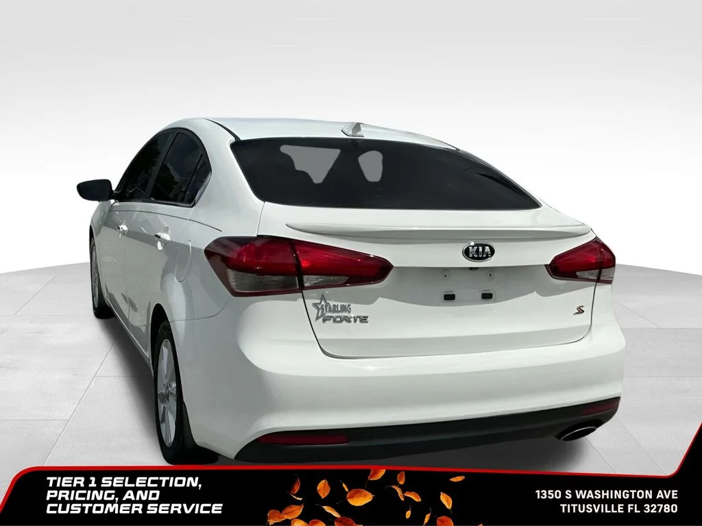 Used 2017 White Kia S image 5