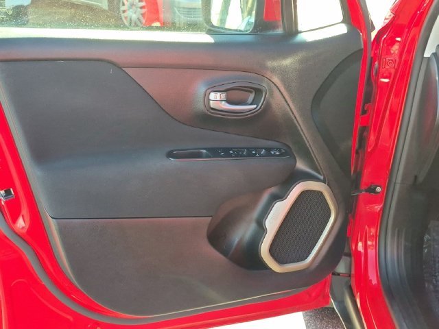 Used 2017 Red Jeep Latitude image 12