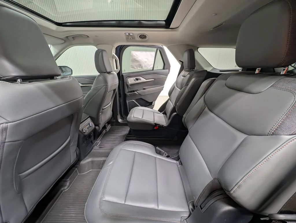 New 2026 Vapor Blue Metallic Ford Active image 13