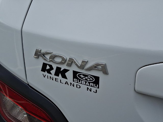 Used 2021 White Hyundai Limited image 32