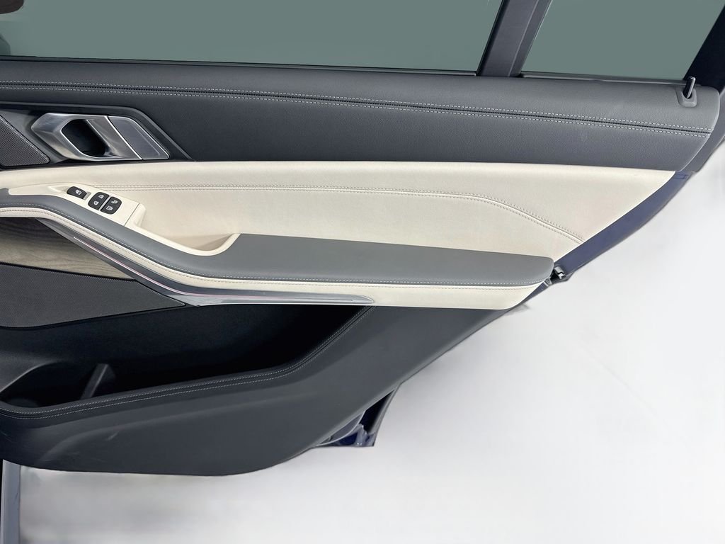 2026 BMW X7 40i - Photo 26