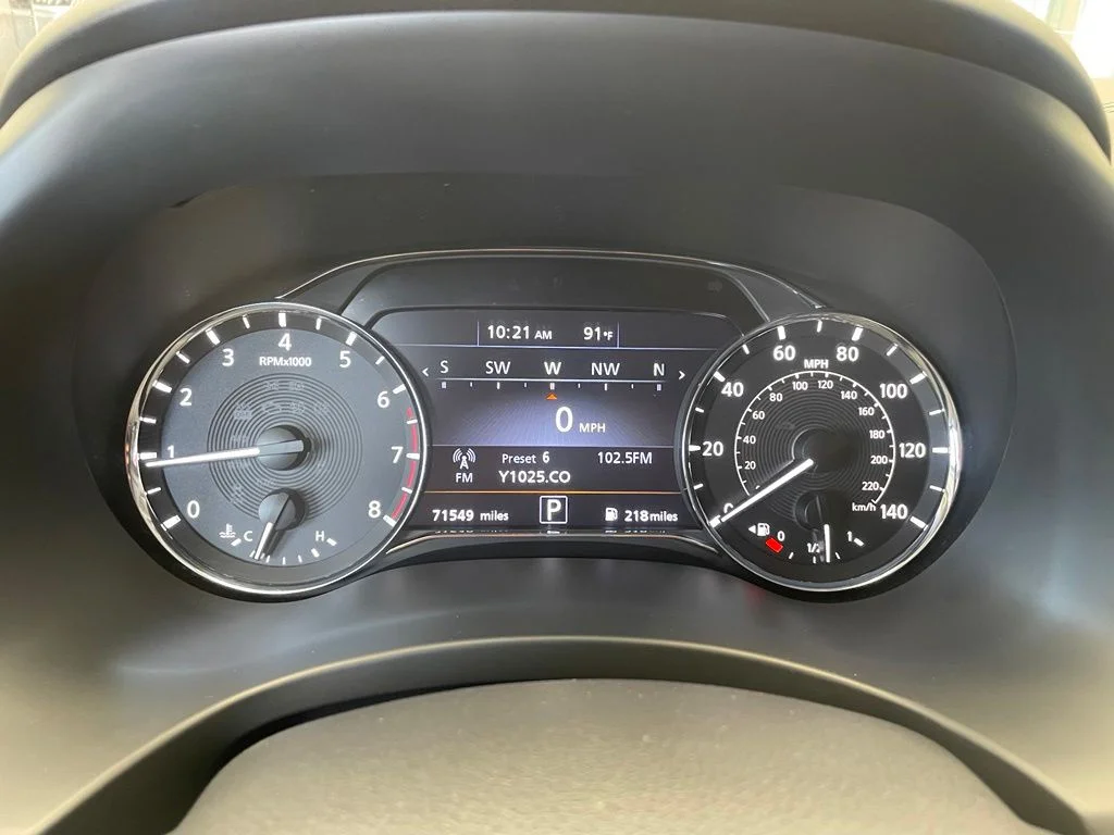 Used 2022 Beige INFINITI LUXE image 7