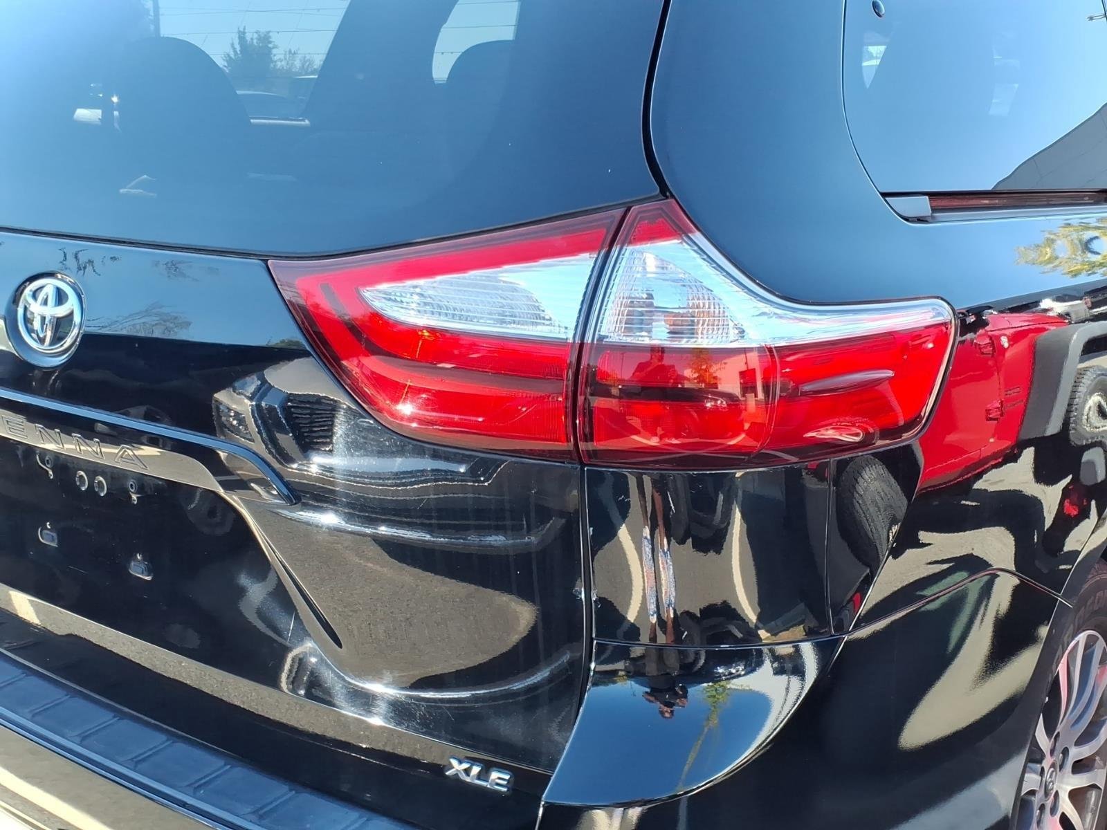 Used 2019 Midnight Black Metallic Toyota XLE image 10