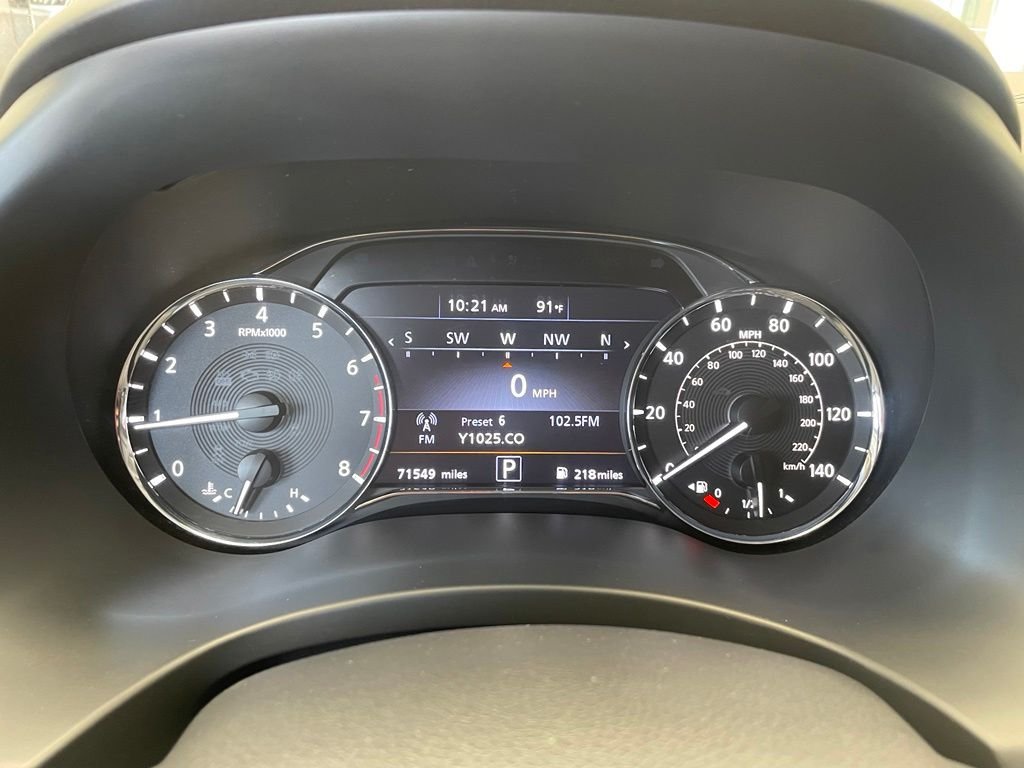 Used 2022 Beige INFINITI LUXE image 7