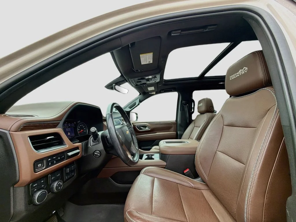 Used 2021 EMPIRE BEIGE METALLIC Chevrolet High Country image 22