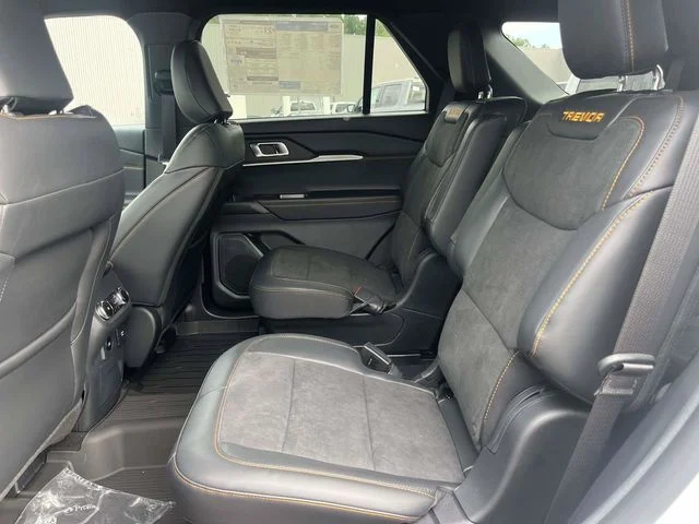 New 2026 Star White Metallic Tri-Coat Ford Tremor image 9