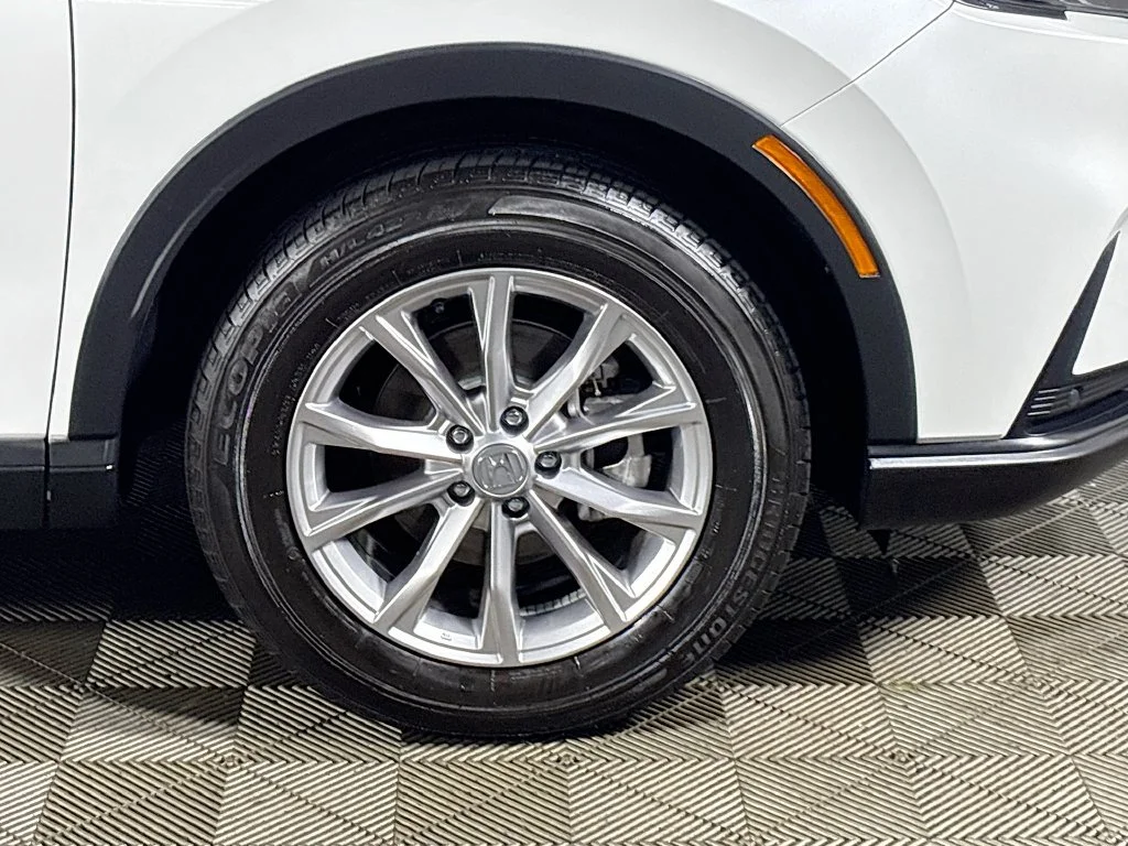 Used 2023 White Honda EX-L image 25